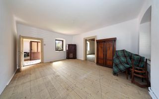 Casă Săsească Autentică cu Șură Impresionantă în Cristian – Teren 2729mp - Poză 22