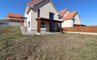 Casa superba si spatioasa, situata in Salicea! - Poză 1