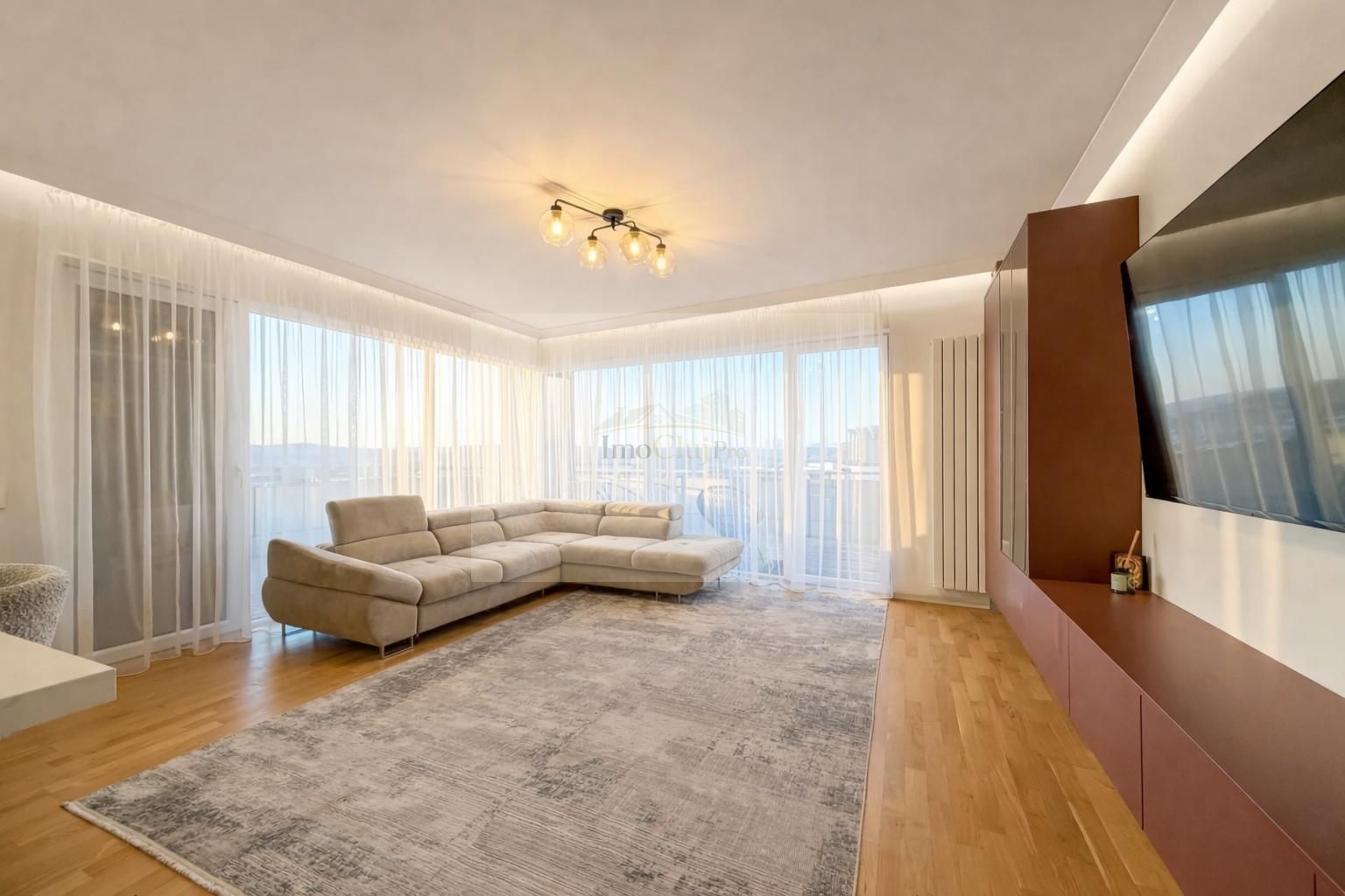 Vanzare 4 camere  + terasă 105 mp, view panoramic, Bună Ziua - Poză 3