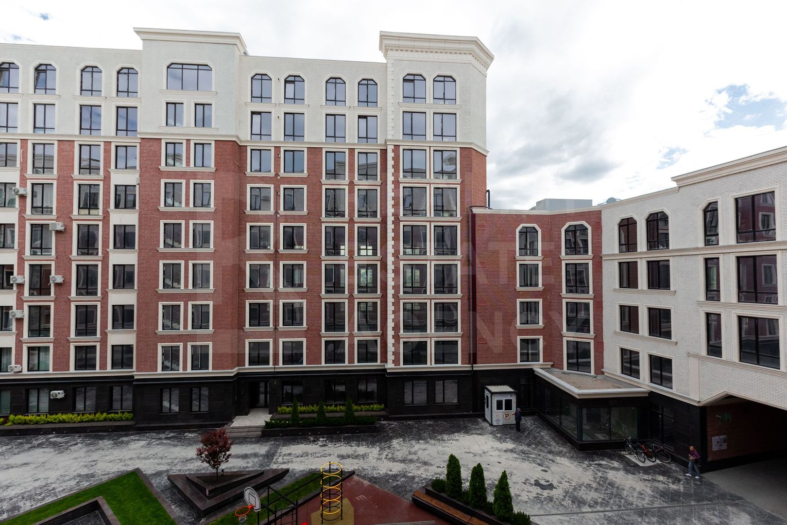 Chirie, 2 odăi + living, str. Avram Iancu, Centru - Poză 2