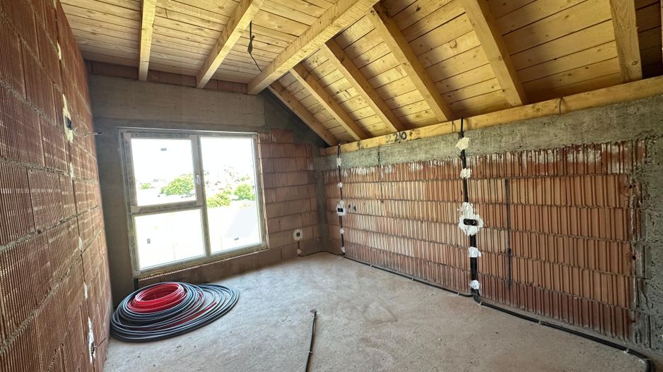 Casă tip duplex curte 350 mp 120 mp utili terasa 22 mp Sura Mare - Poză 11