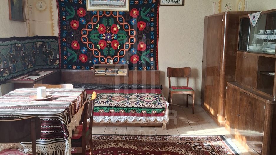 Casă tradițională de vânzare în Fântânele- vedere superba spre munti - Poză 3