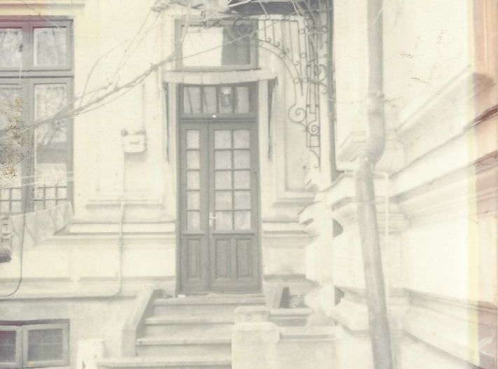 URGENT!, VILA SINGUR CURTE, POZITIE PE COLT, GARAJ, NEGOCIABIL - Poză 1