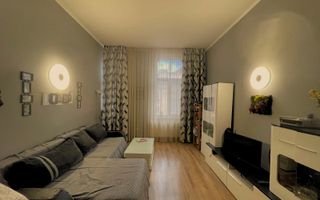 Ap 2 cam, 62 mp –ultracentral(str Aurel Lazar), lângă pietonala Oradea - Poză 6