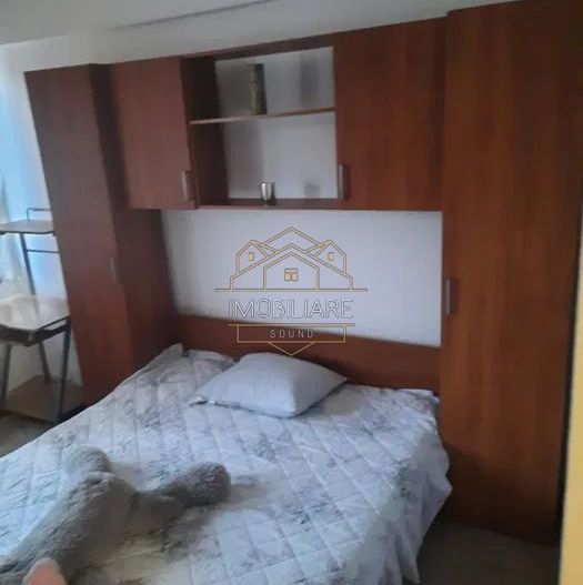 Apartament cu 3 camere de închiriat în zona Centrală - Poză 1