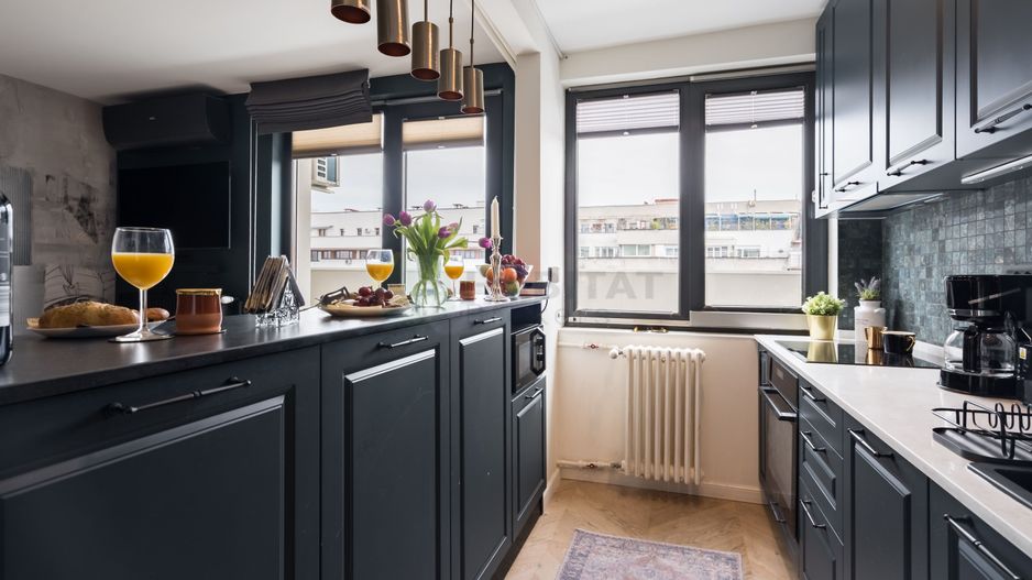 O Vacanță Permanentă în Inima Capitalei, Magheru/Bălcescu - Poză 3