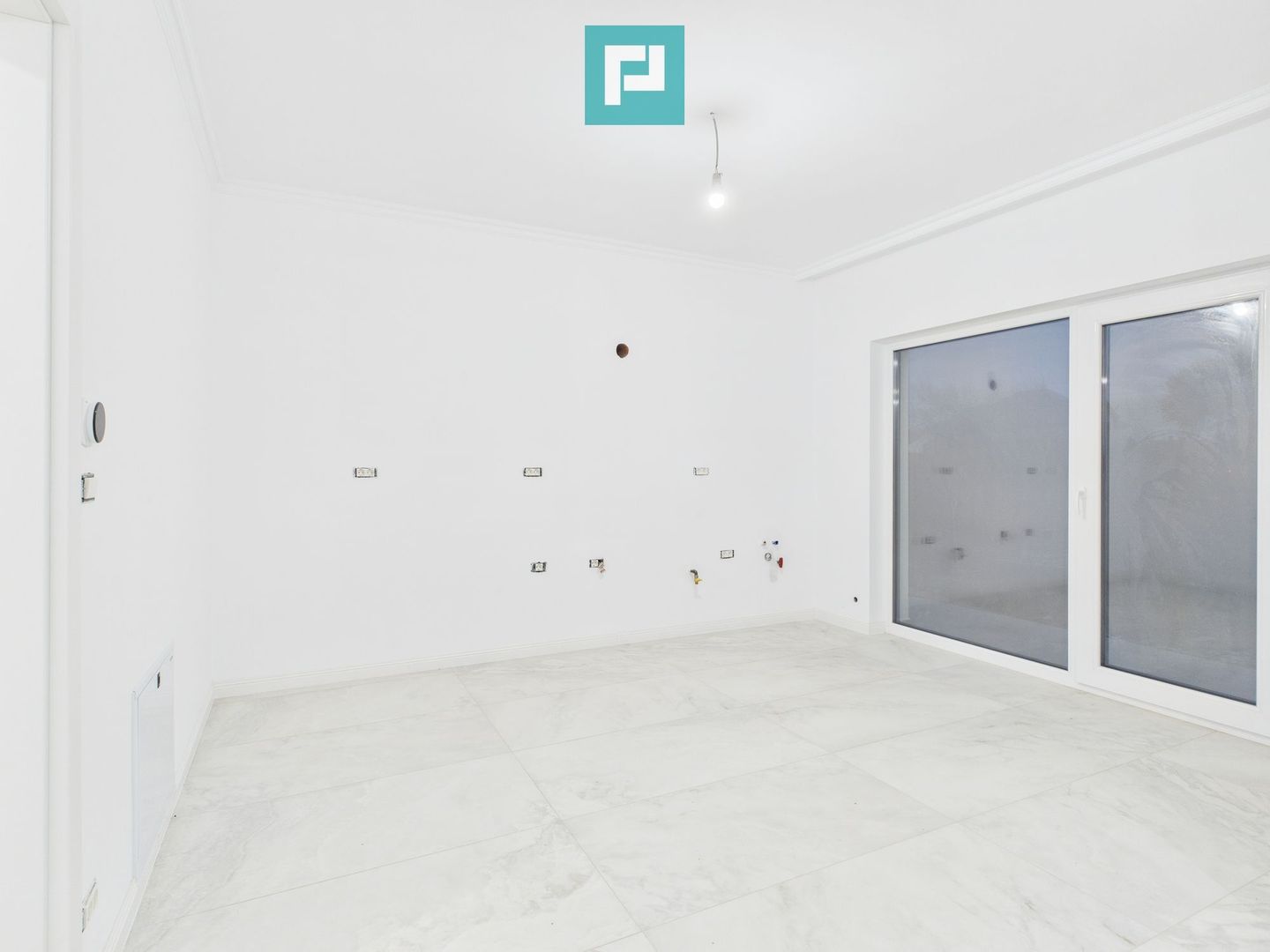 Vilă ultramodernă cu 4 camere în Gai - Poză 11