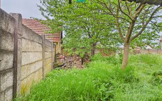 Casă de reabilitat pe teren generos- Comuna Variaș - Poză 21