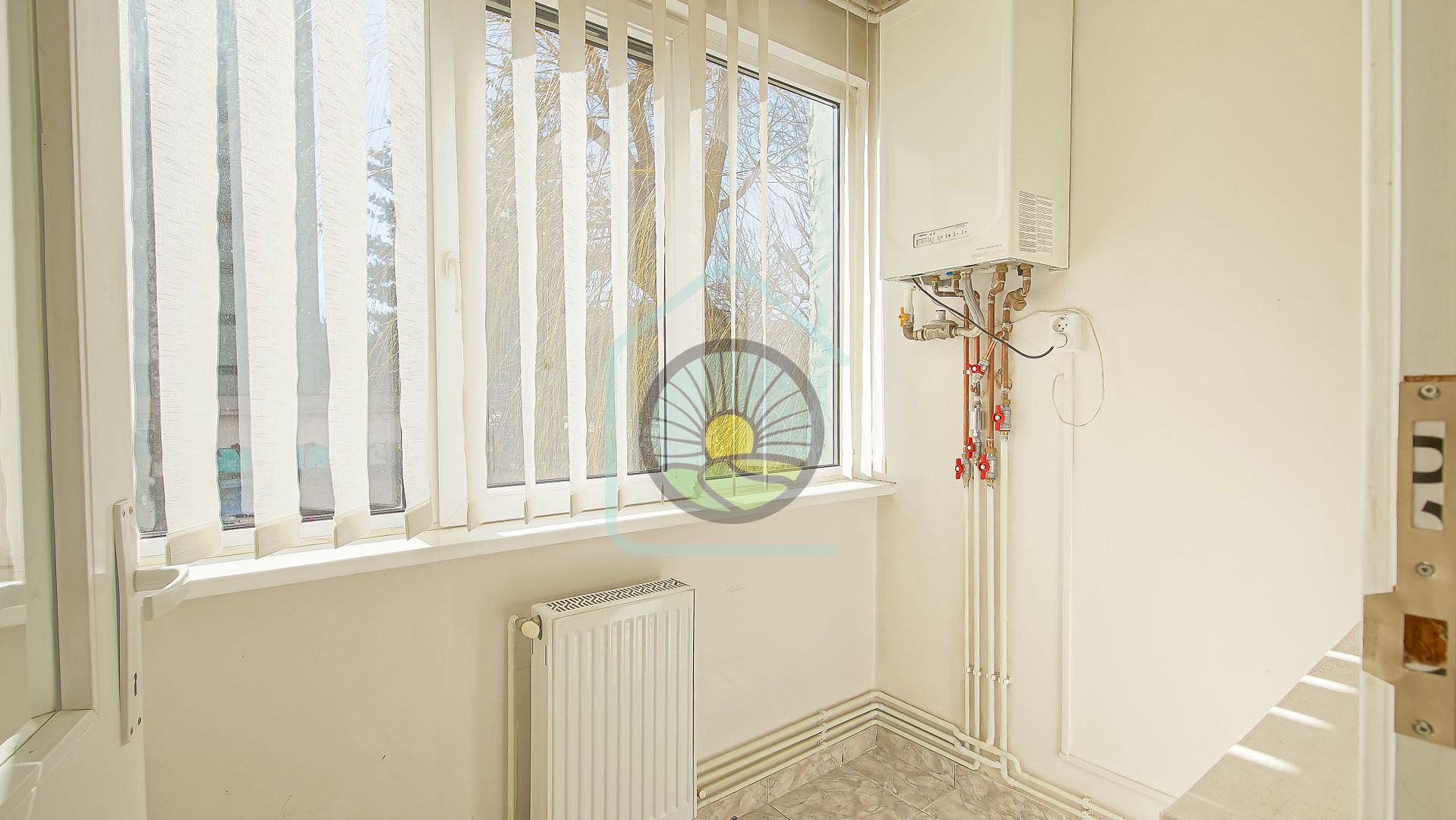 Garsonieră gata de mutat / închiriat – etaj 1, sud, centrală proprie - Poză 10