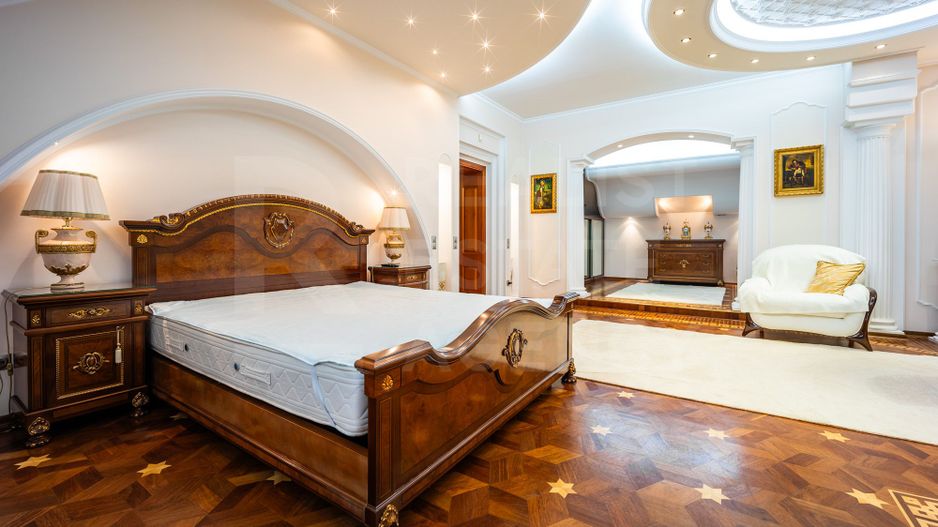 Se oferă spre chirie casă exclusivistă amplasată în Centul orașului - Poză 25
