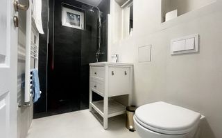 Un apartament primitor si modern, situat in zona Ultracentrală - Piața Victoriei - Poză 14