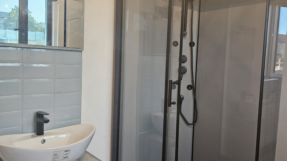 Vila noua, P+1E, mobilata si utilata - zona Bariera Traian - Poză 10