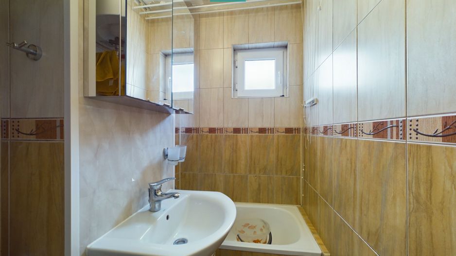 Apartament cu 3 camere zona Lebăda - Poză 9