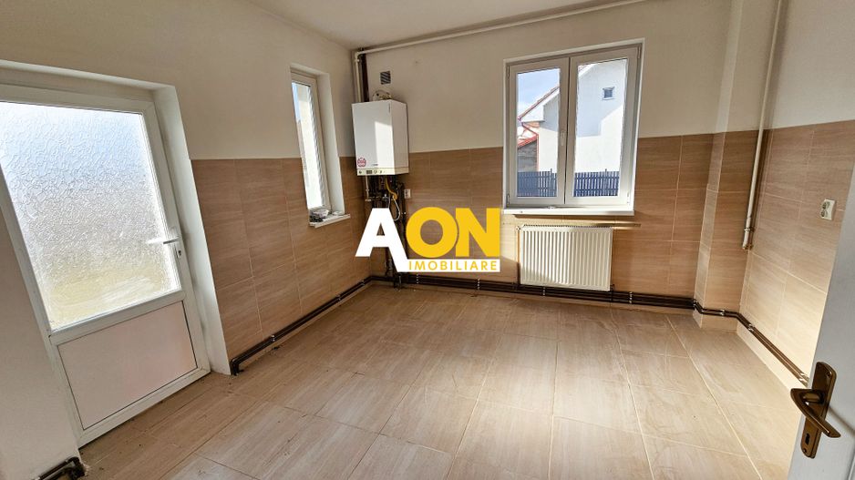 De vanzare casa 3 camere, 802mp teren, Cetate - Poză 8