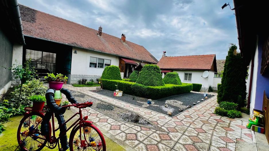 Casa Individuala 5 camere - Localitatea Liebling-  COMISION 0 % - Poză 1