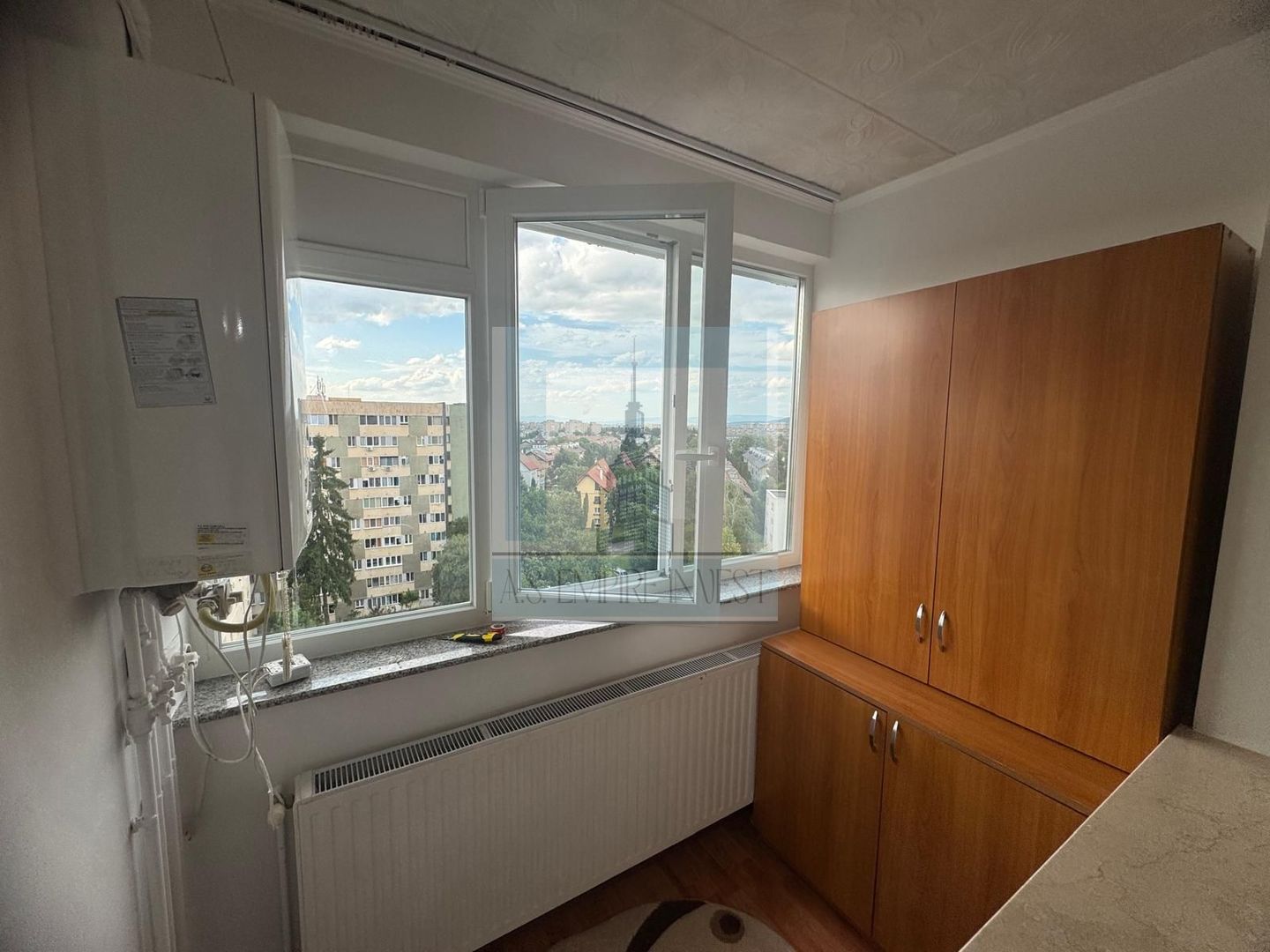 Garsonieră 31 mp-Str. Soarelui-Renovată-Mobilată-Vedere panoramica - Poză 10