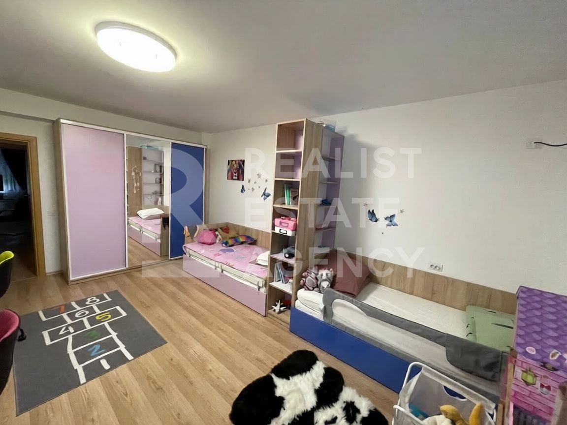 Casă înșiruită de închiriat | Cartier rezidențial | Piscină | 5 camere - Poză 4