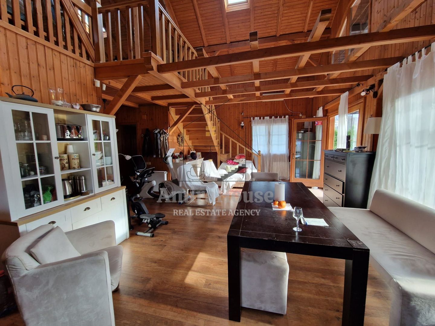 Casa din lemn D+P+M de 400 mp utili si teren 3.000 mp zona Faget - Poză 3