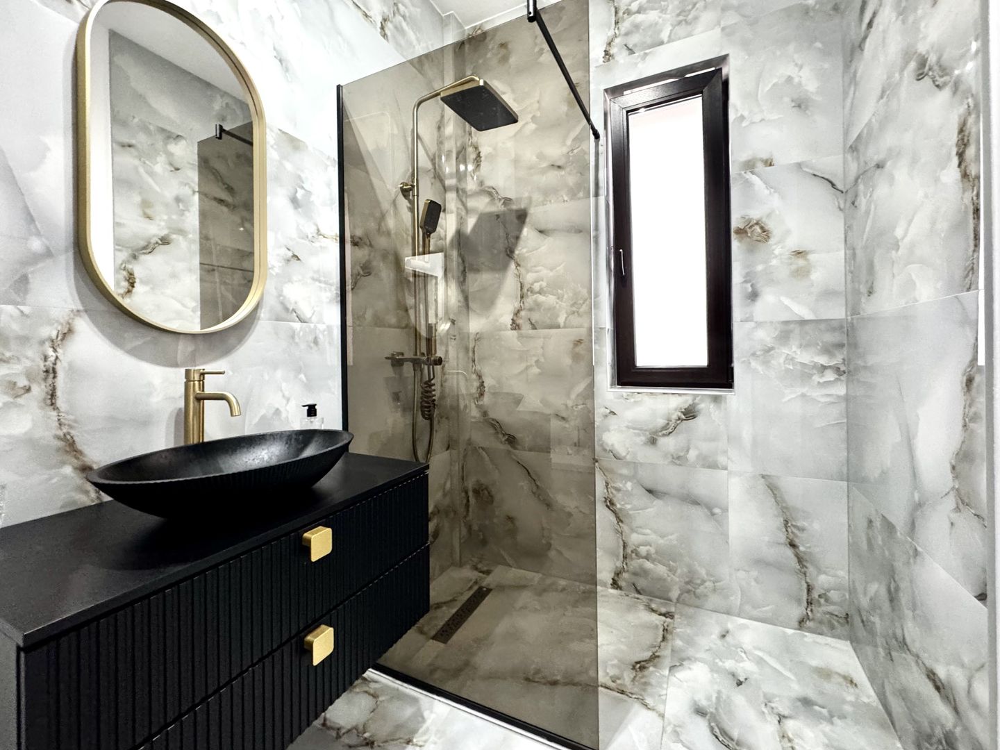 Apartament cochet și elegant, dressing generos,  la intrare in  Giroc - Poză 15