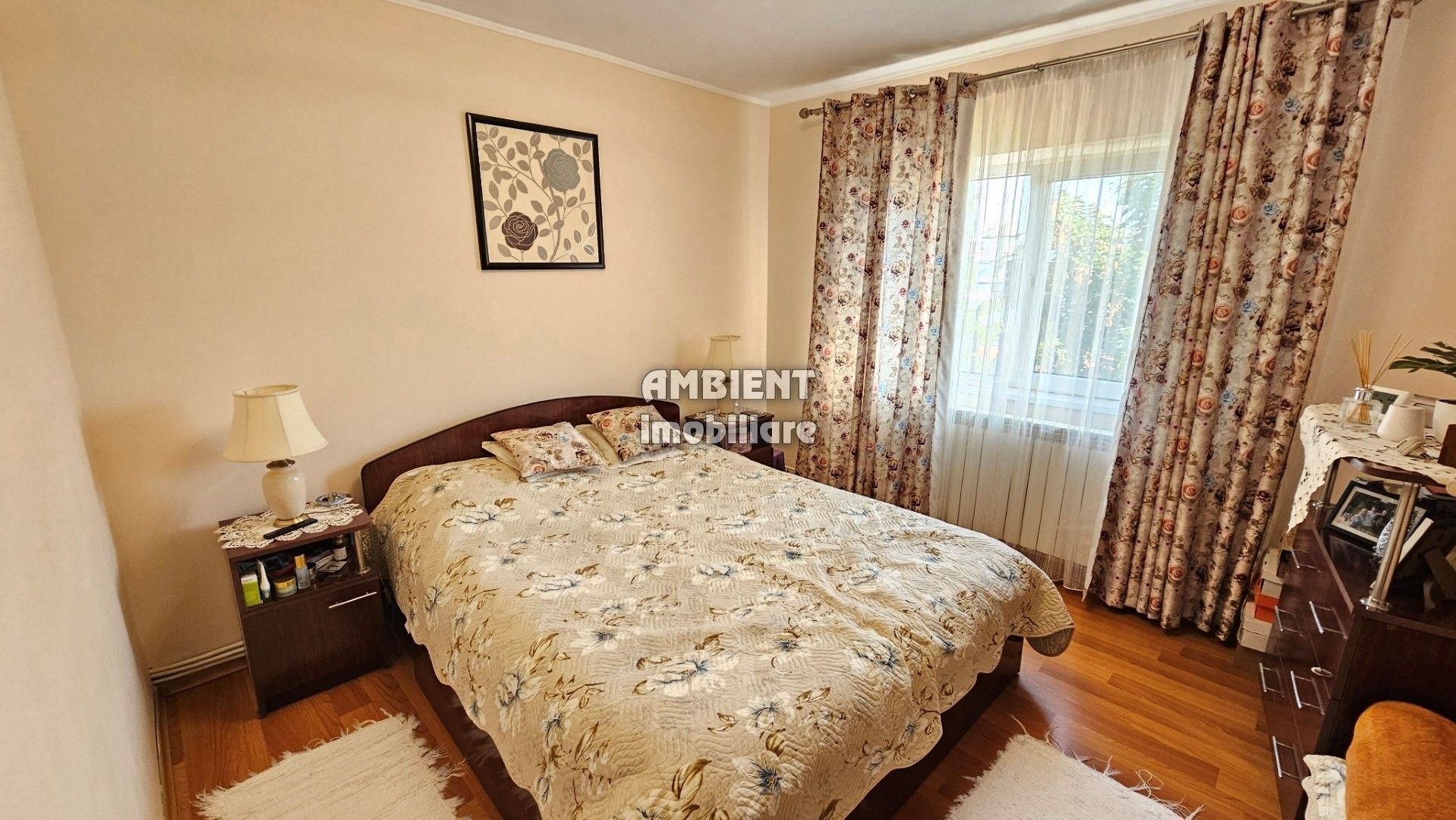 Apartament cu 3 camere, mobilat si utilat, zona TRAIAN; - Poză 5