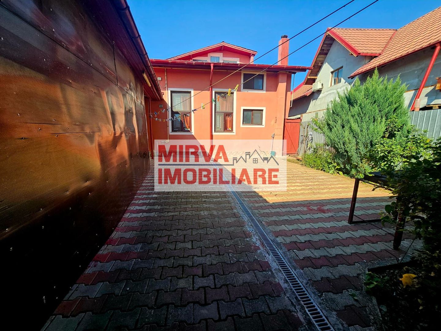 🏡 Casă spațioasă cu 9 camere în Strejnicu – pentru locuință, birouri - Poză 31