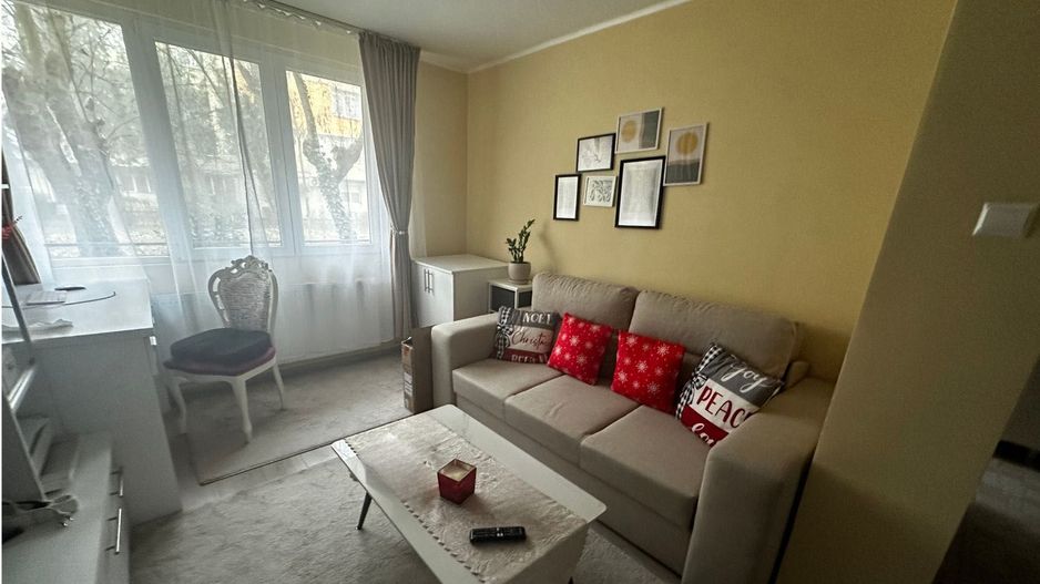 Agentia BRASADAS vinde apt. modern 2 cam parter Carpați 1. - Poză 2