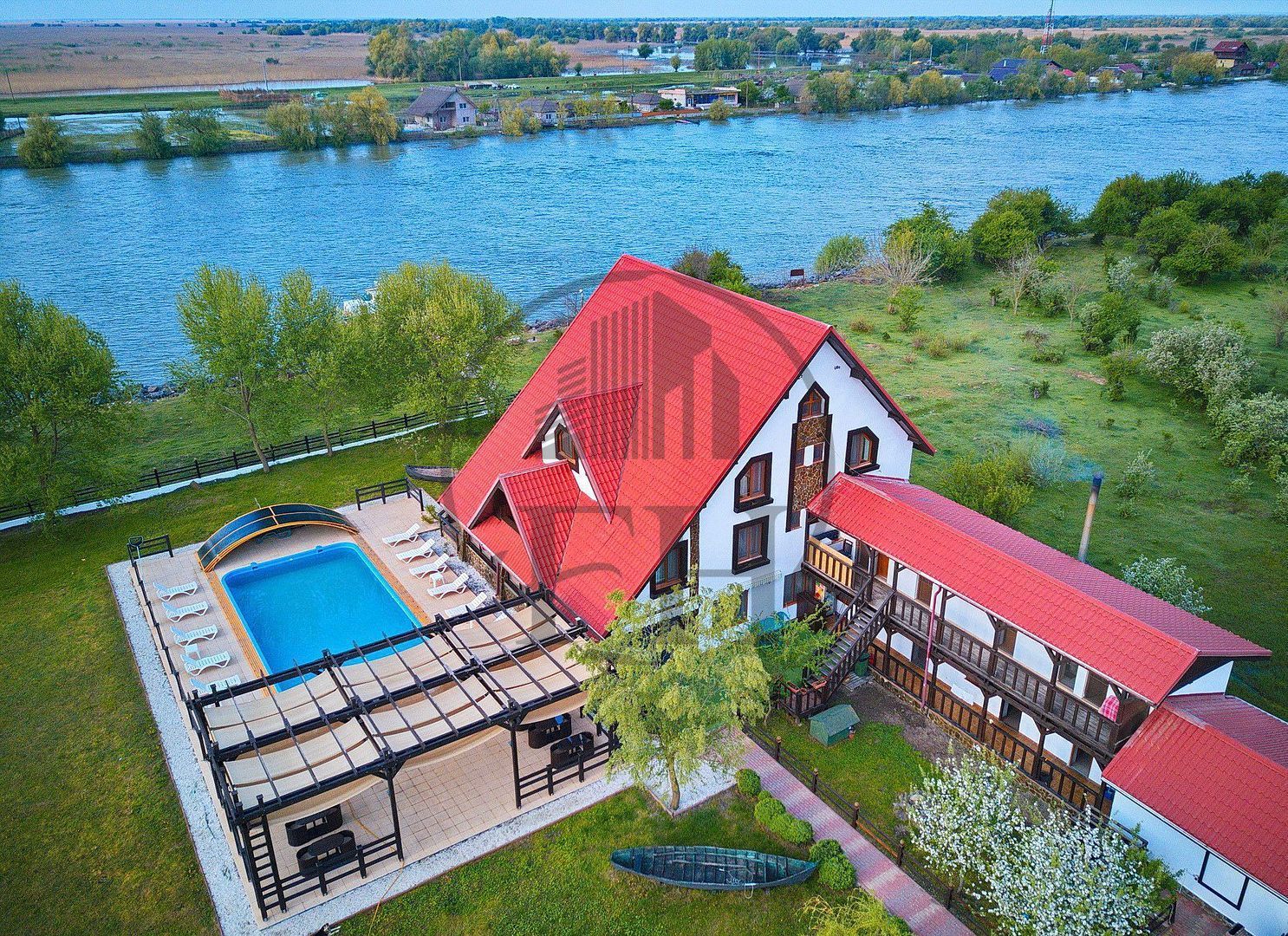 Pensiune de vanzare Tulcea - Poză 1