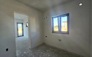 Casa noua 4 dormitoare, spatiu bun pentru familie - Poză 7