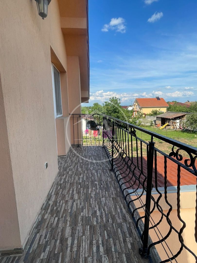 Casa de vanzare cu 4 camere in Oșorhei, Bihor - Poză 28
