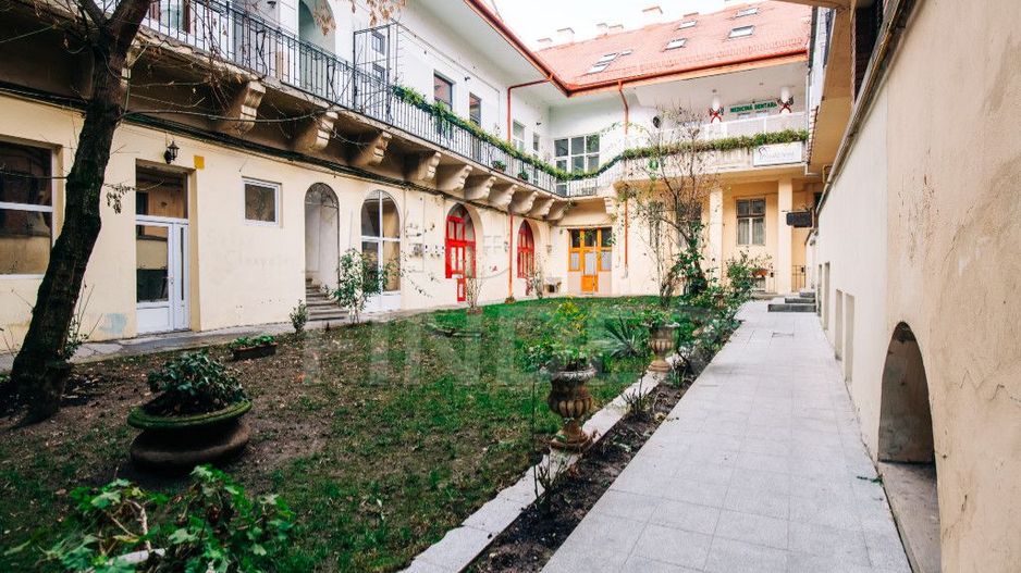 Vanzare apartament cu o camera ultracentral, ideal locuința sau birou - Poză 5