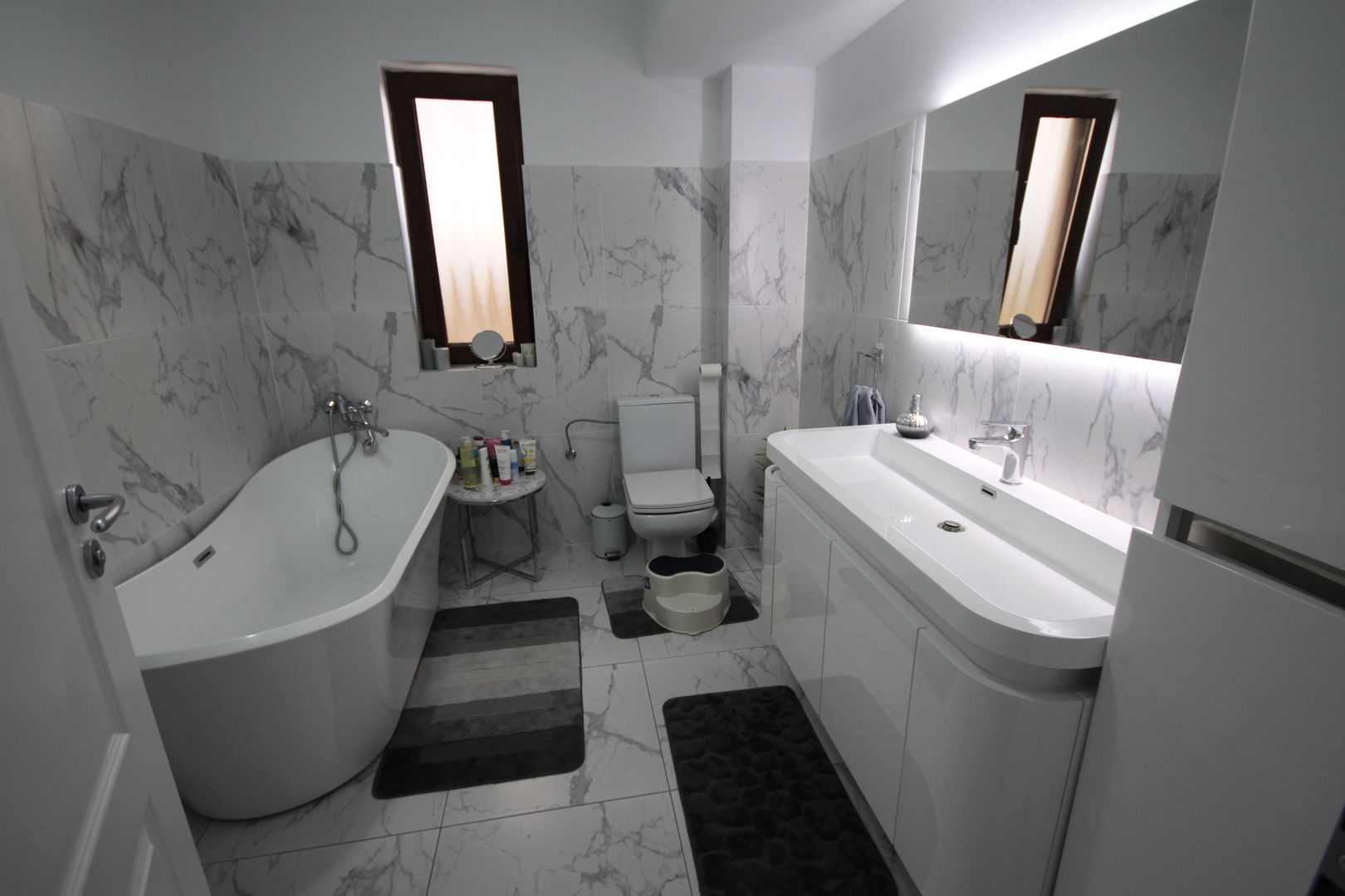 Modern si primitor - Poză 34