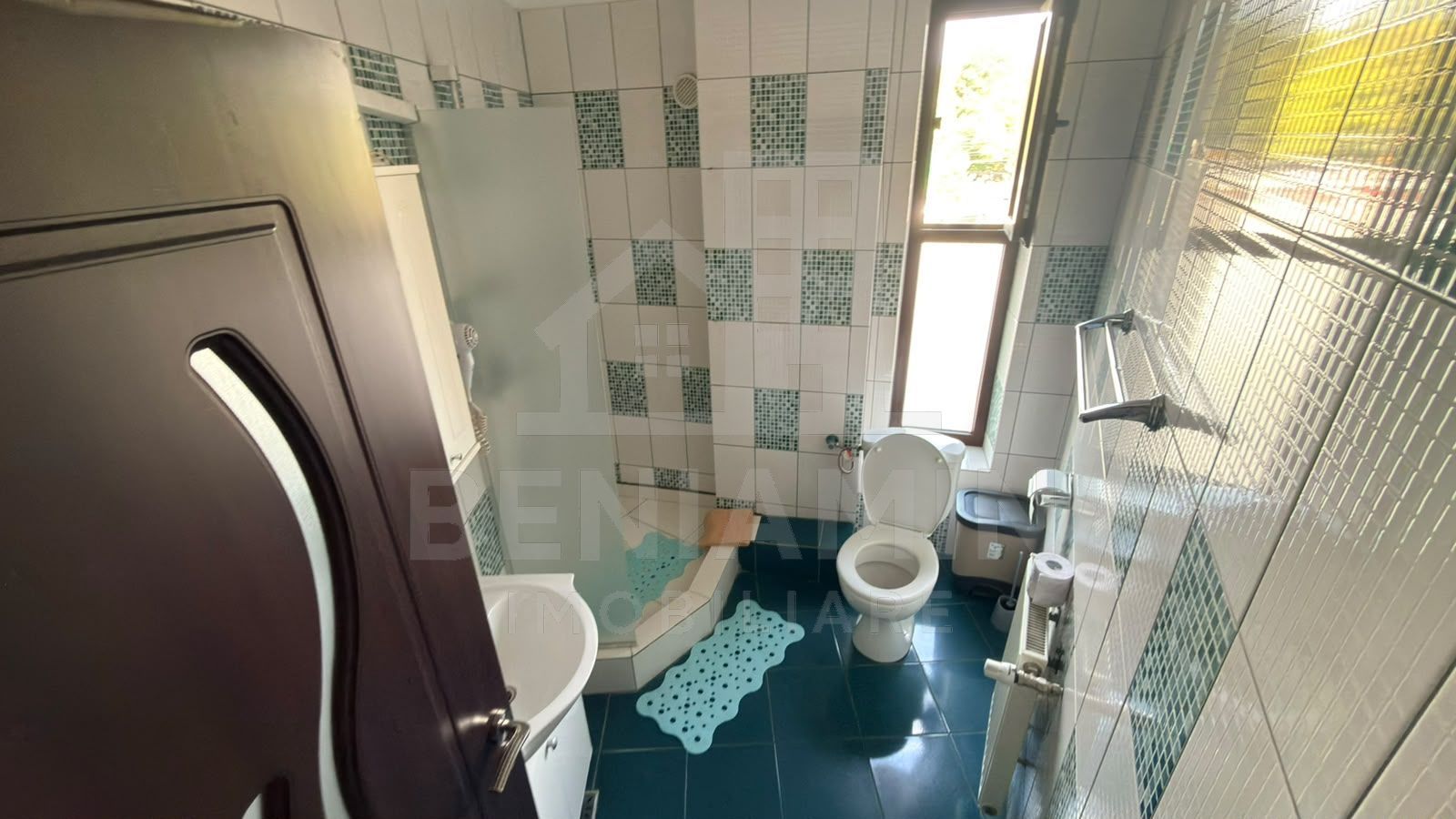Spatii-15mp-cu-baie-proprie-Parcul-Romanescu -utilitati incluse - Poză 6