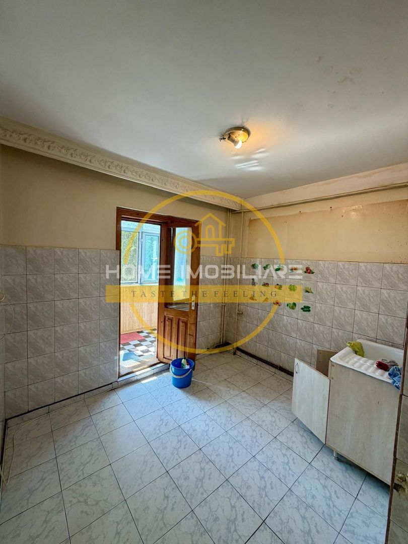Nicolina-Cug  Apartament 2 Camere Decomandat Bloc 1985 - Poză 3