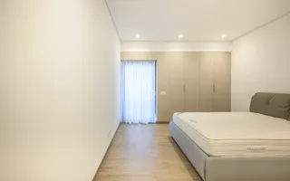 Reședință Exclusivistă cu 5 Camere | 201 mp | Terasă 25 mp - Poză 21
