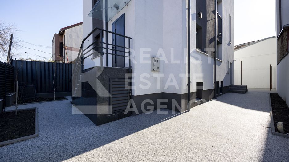 Chirie, casă, 8 camere, zona 1 Mai, București - Poză 4