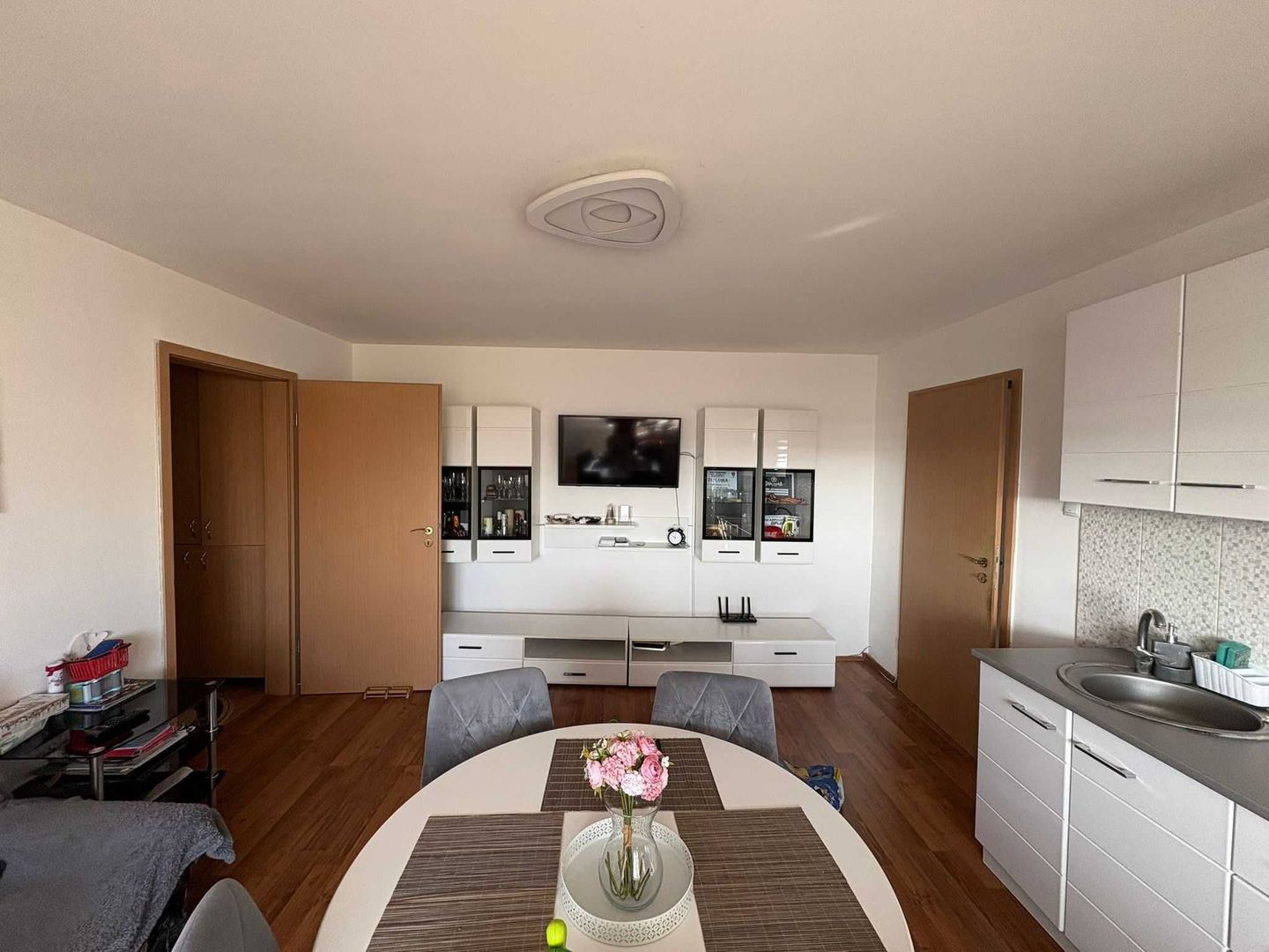 Sagului | 3 Camere | Centrala Proprie | Mobilat si Utilat - Poză 2