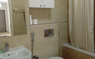 Apartament cu 2 camere, mobilat și utilat, zona Grand Hill Residence. - Poză 7