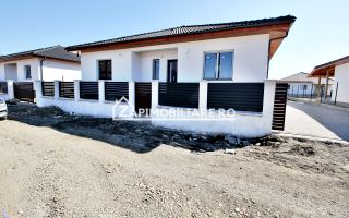 Casa 4 cam.2 băi,1 pivniță 1 dressing,500mp.teren,gard,pavaj - Poză 1