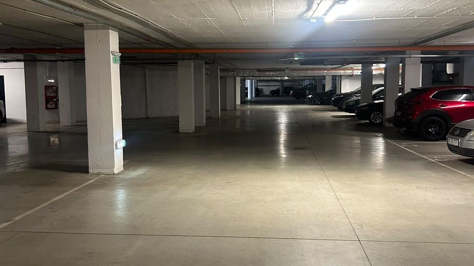 COMISION 0% ! VANZARE APARTAMENT 2 CAMERE CU GARAJ ZONA BMW ! - Poză 8