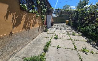 Casa 3 camere de inchiriat zona 3 Stejari - Poză 2