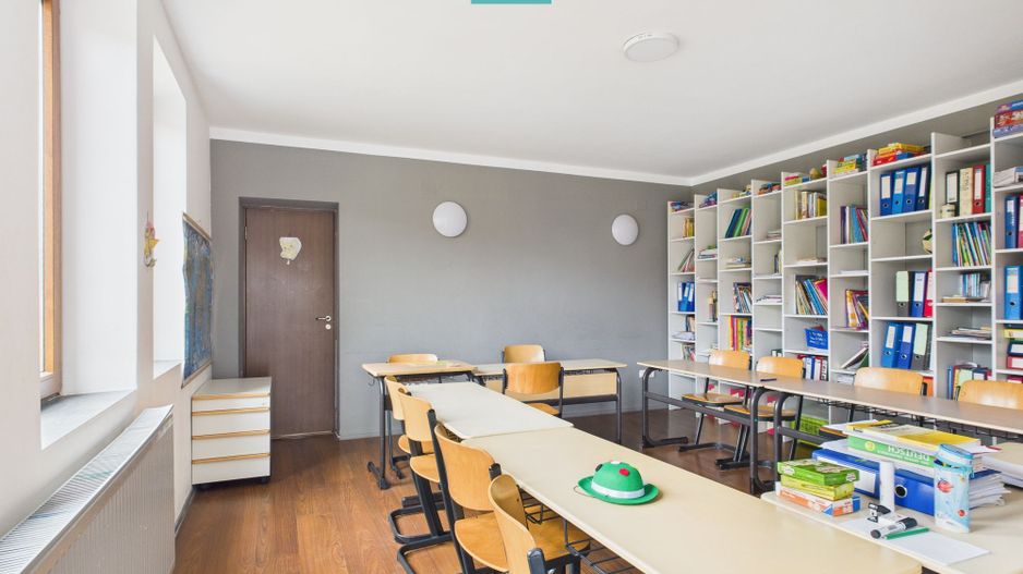 Casă  spațioasă cu 5 camere, Aradului - Poză 26