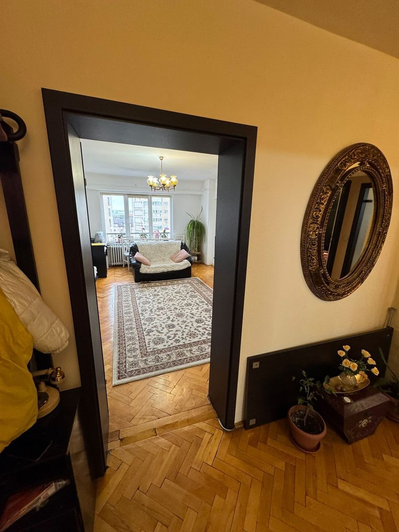 Decomandat si spatios - Poză 6