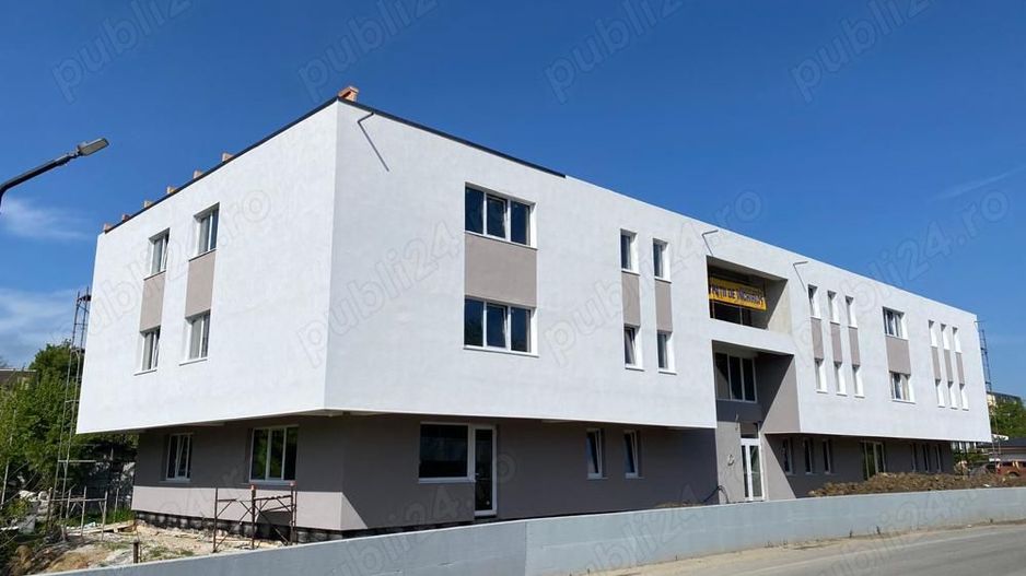 Cladire multifunctionala P+2, zona Kaufland Pacurari, 1950 mp construiti - Poză 1
