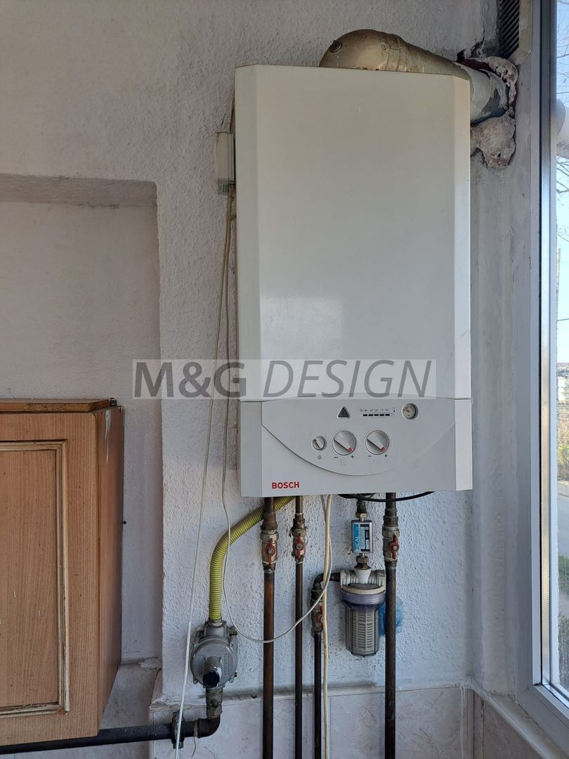 Ap 3 cam, zona Lipovei, etaj 1, centrala - Poză 1