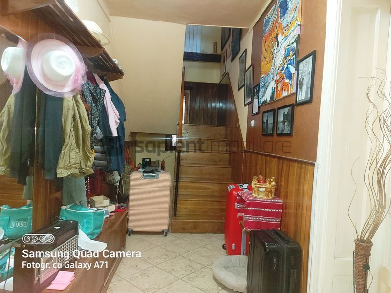 Casa cu 6 camere str.E Teodoroiu - Poză 14