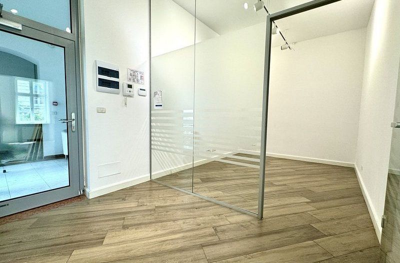 Birou elegant si spațios in Piața Unirii - Poză 10