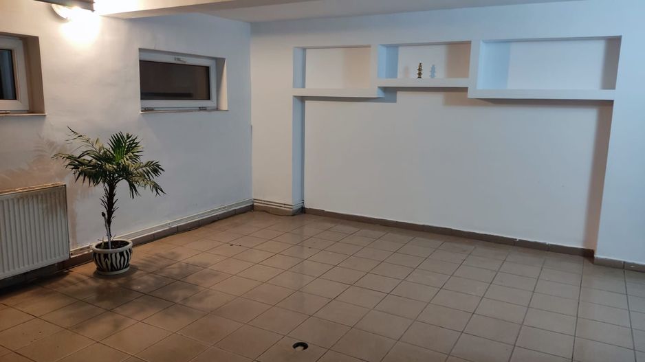 Demisol tehnic 130 mp - Birouri - Atelier - Parcari - Andrei Muresanu - Poză 1