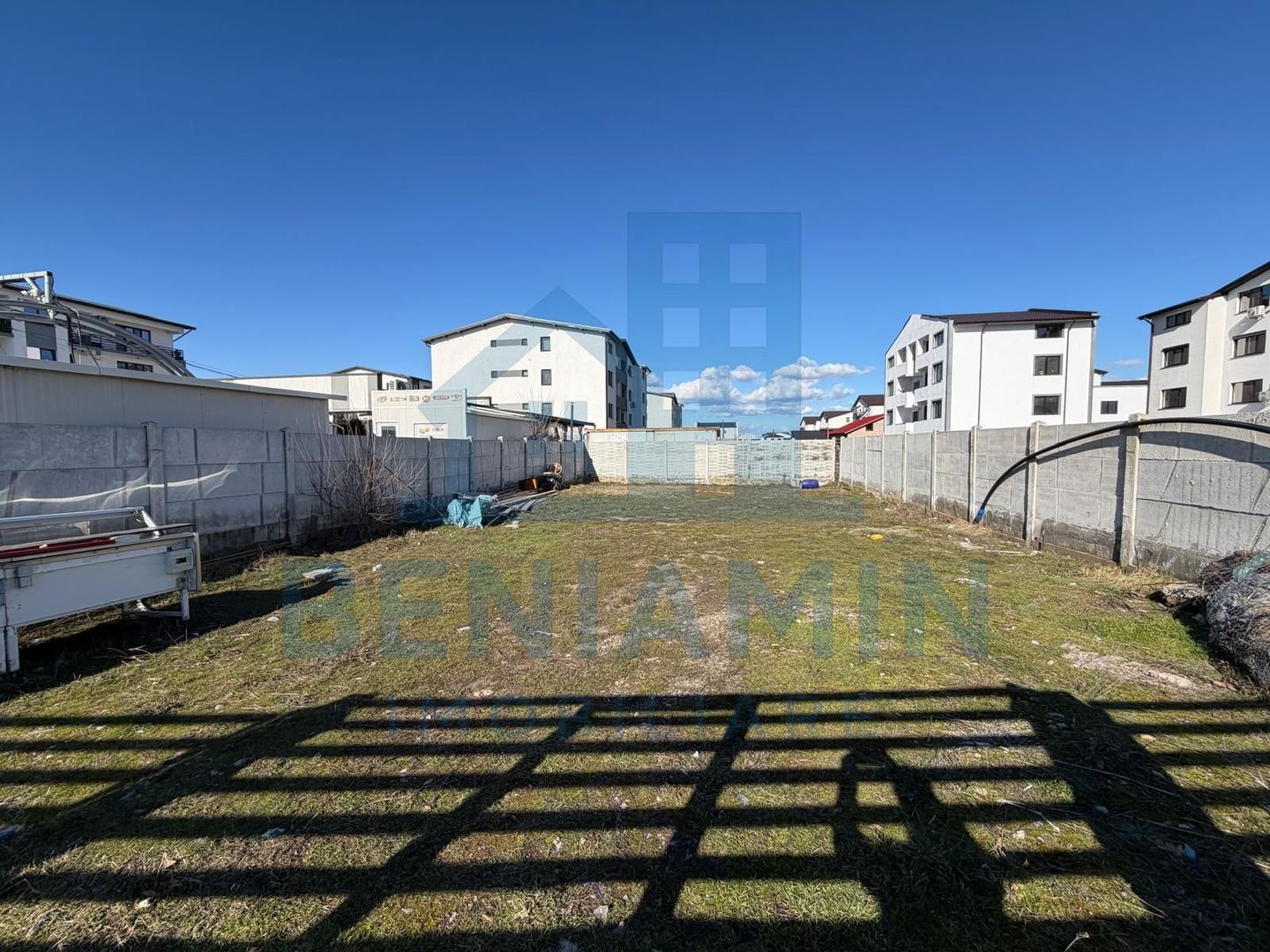 Teren intravilan 350mp-Toate utilitatile-Pozitie excelenta - Poză 3