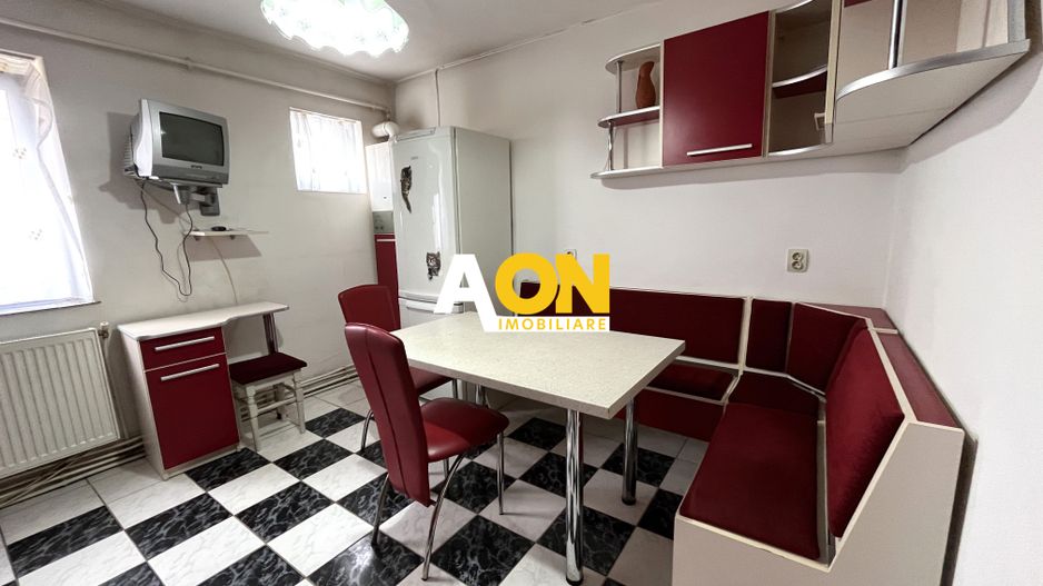 Apartament cu 3 Camere, Etaj Intermediar, Zona Cetate - Poză 2