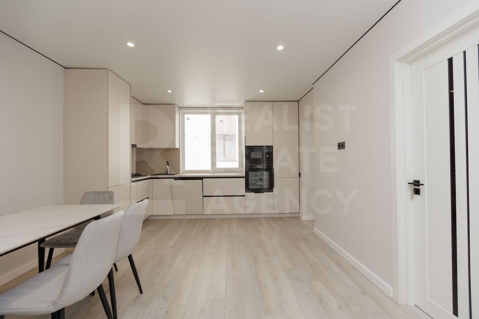 Vânzare, apartament, 2 camere, str. Regele Carol, Durlești - Poză 4